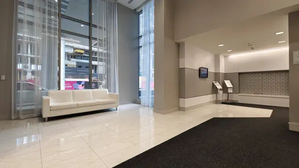 2087 Fairview ST #1407, Burlington, ON L7R 0E5