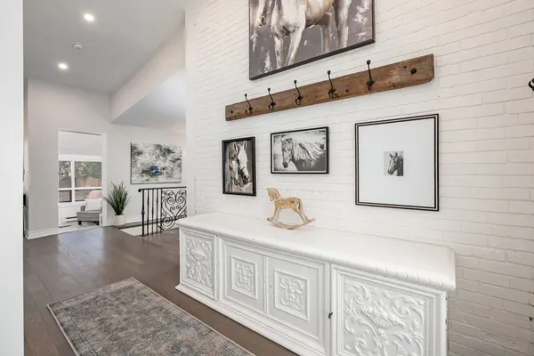 403 Smith AVE, Burlington, ON L7R 2T9