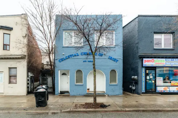 3339 Dundas ST W, Toronto W02, ON M6P 2A6