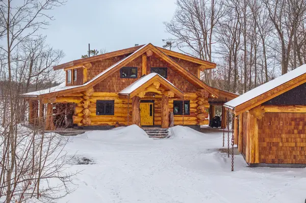 189 Koetsier LN, Georgian Bay, ON P0E 1E0