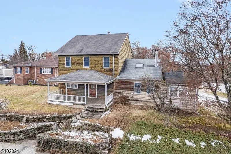 79 Fairfield Ave, West Caldwell Twp., NJ 07006