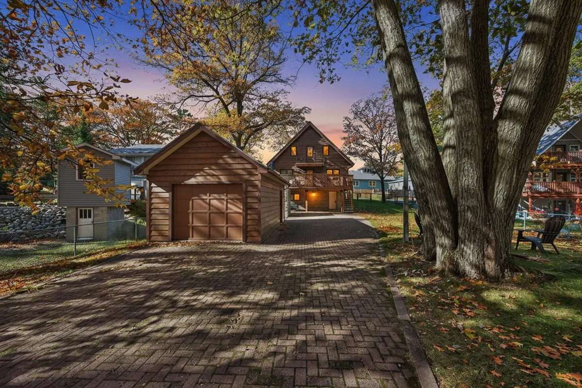 154 Park RD, Tiny, ON L0L 1P1