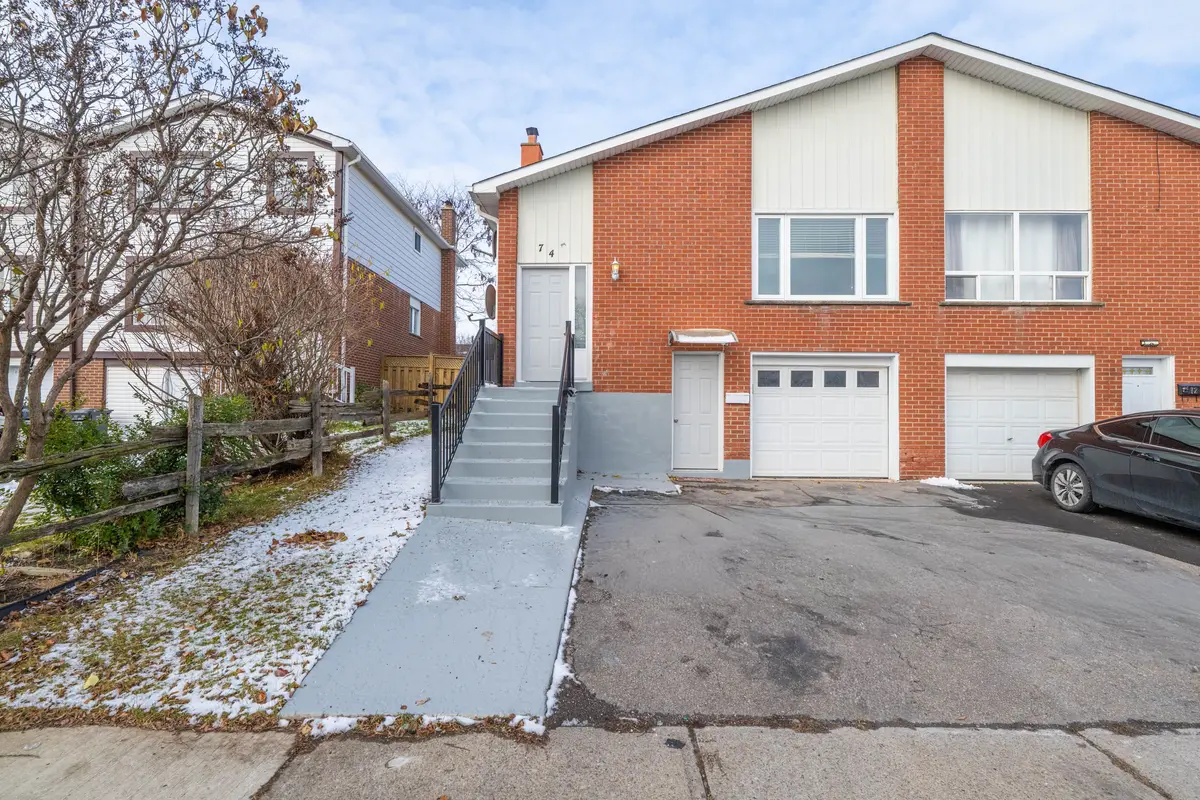 74 Radford DR, Brampton, ON L6V 2Y9