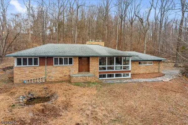 42 Stouts Rd, Montgomery Twp., NJ 08558