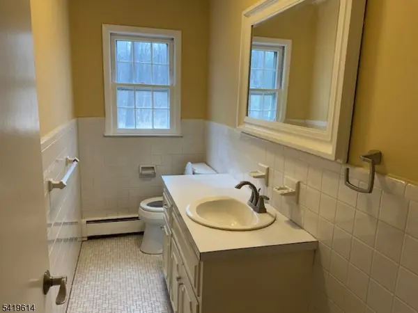 558 Westbrook Rd, Ringwood Boro, NJ 07456