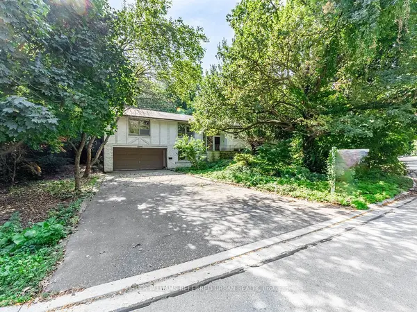 15 York Valley CRES, Toronto C12, ON M2P 1A8