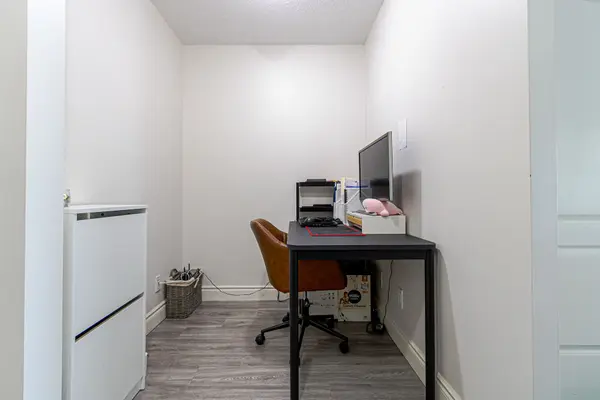 60 Town Centre CT #1106, Toronto E09, ON M1P 0B1