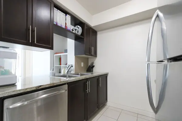 60 Town Centre CT #1106, Toronto E09, ON M1P 0B1