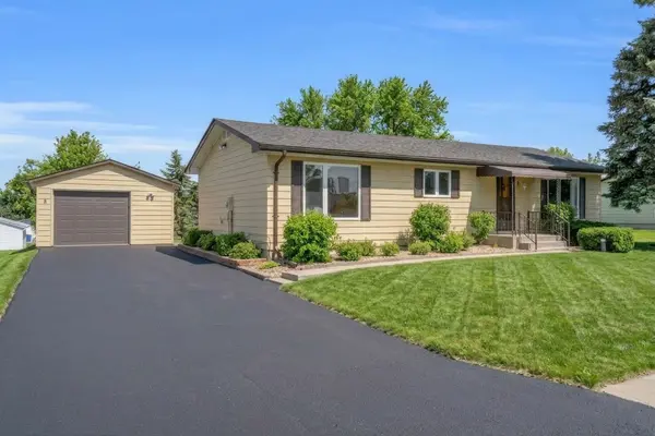 5 Inlet CT, Georgina, ON L0E 1R0