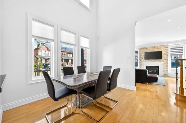 43 Pitney AVE, Richmond Hill, ON L4E 4Y5