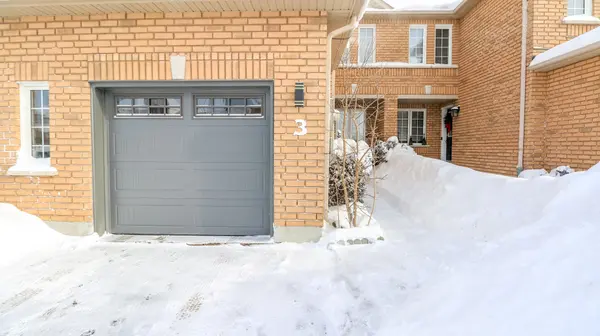 3 Coleman DR, Barrie, ON L4N 0R5