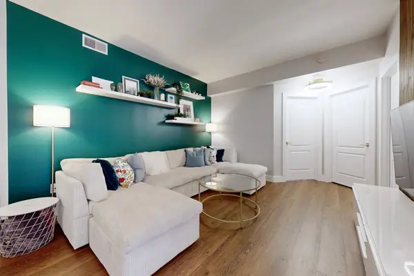 4016 Kilmer DR #104, Burlington, ON L7M 5A7