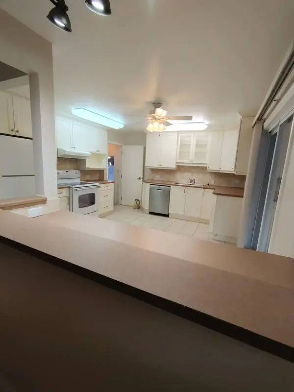 4918 LEITRIM RD #Unit A, Carlsbad Springs, ON K0A 1K0