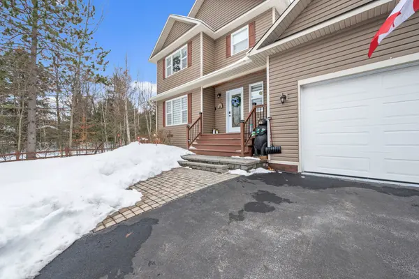 184 Charmont WAY, Constance Bay - Dunrobin - Kilmaurs - Woodlawn, ON K0A 3M0