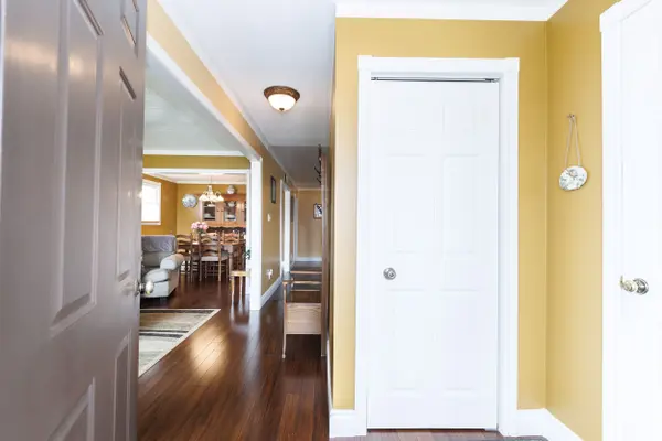 15 Rollins DR, Welland, ON L3C 6Z7