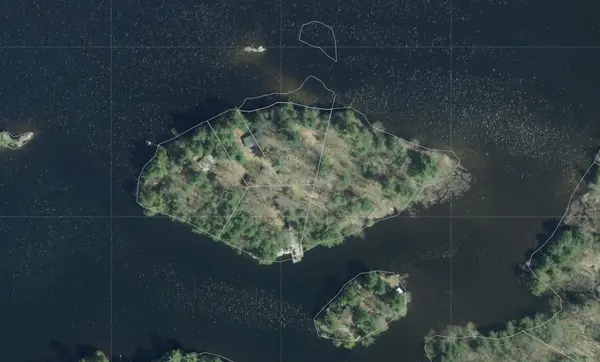 PT LTs H&I Island 12SR IS, Gravenhurst, ON P0E 1G0