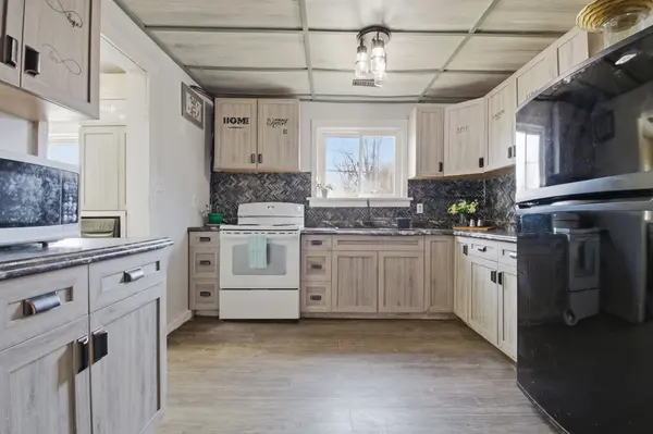 529 Rosehill RD, Fort Erie, ON L2A 5M4