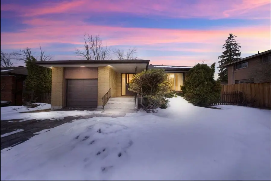 855 Timothy ST, Peterborough, ON K9H 6H5