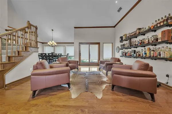 817 Turnberry Drive, Mansfield, TX 76063