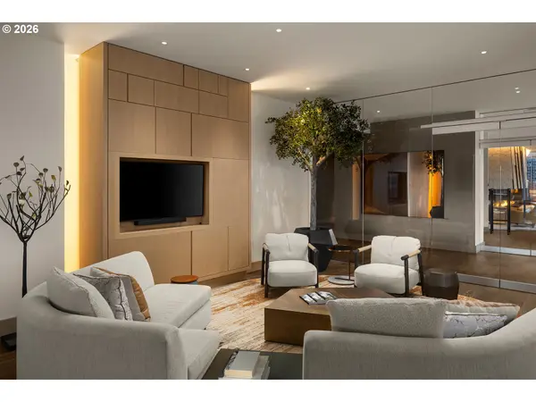 550 SW 10TH AVE #3207, Portland, OR 97205