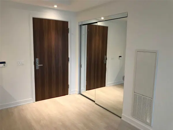 15 Queens Quay E #622, Toronto C08, ON M5E 0C5