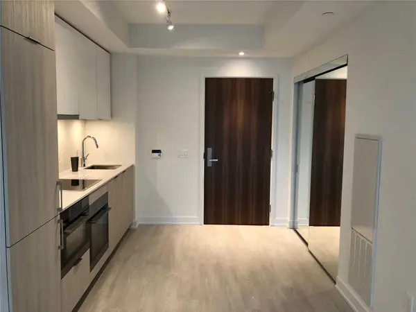 15 Queens Quay E #622, Toronto C08, ON M5E 0C5