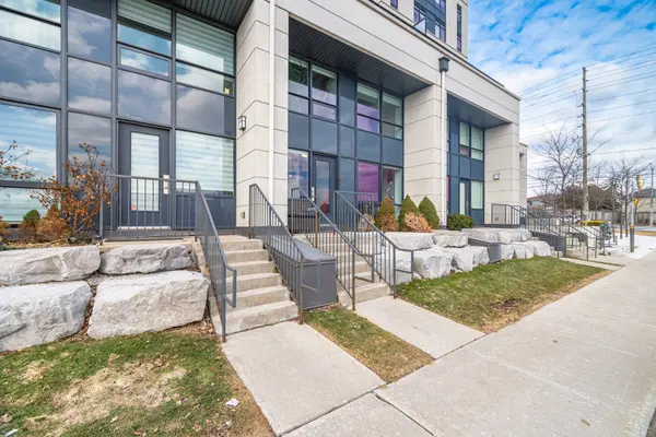 12 Woodstream BLVD #110, Vaughan, ON L4L 8C3