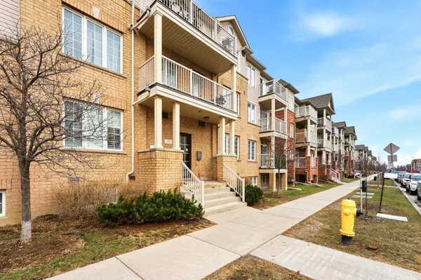 157 Isaac Devins BLVD #6, Toronto W05, ON M9M 0C5