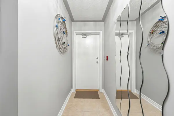 157 Isaac Devins BLVD #6, Toronto W05, ON M9M 0C5