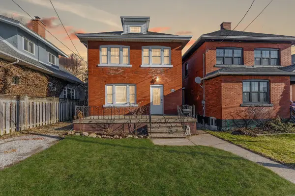 212 MAPLE AVE, Welland, ON L3C 5G5