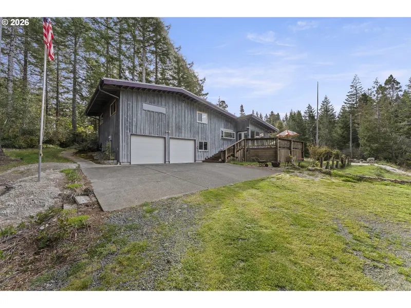 89042 W RANDOLPH LN, Bandon, OR 97411