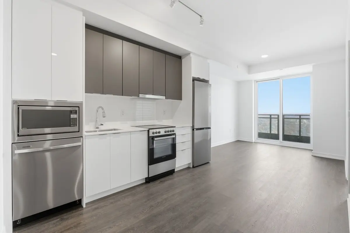 9763 Markham RD #2108, Markham, ON L6E 0W4