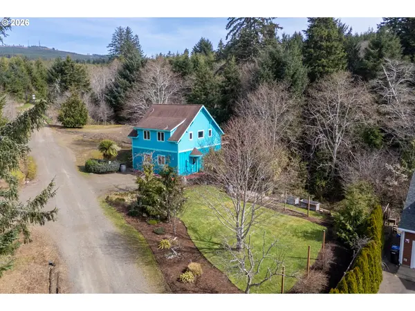 1055 PHELPS ST, Tillamook, OR 97141