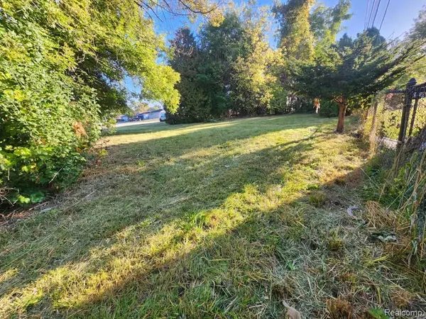 0 000 15 Mile Rd, Clinton Charter Township, MI 48035