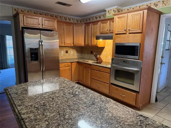 1005 S Cypress Street, Vivian, LA 71082