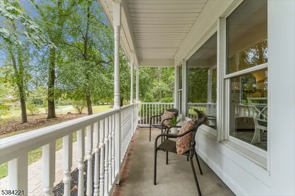 18 Bridle Path Dr, Bethlehem Twp., NJ 08802