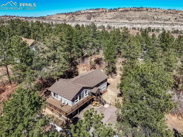 4047 Kalamath DR, Larkspur, CO 80118