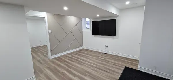 1183 Ravenscroft Bsmt RD, Ajax, ON L1T 1X3