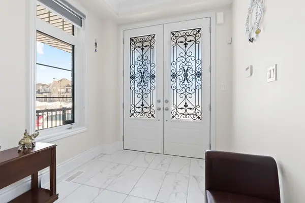 14 Hummingbird GRV, Adjala-tosorontio, ON L0G 1W0