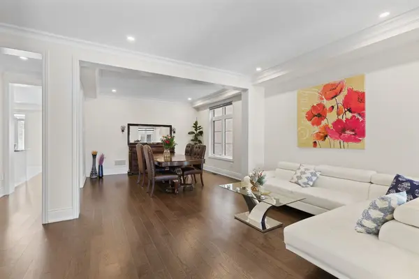 14 Hummingbird GRV, Adjala-tosorontio, ON L0G 1W0