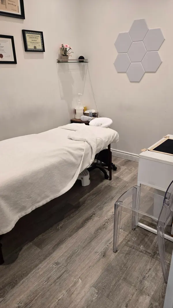 1 Queensgate BLVD #5, Caledon, ON L7E 2X7