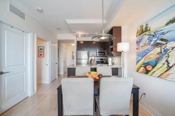 100 John ST #909, Brampton, ON L6W 0A8