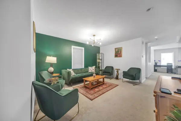 604 Paul Metivier DR, Barrhaven, ON K2J 0X9