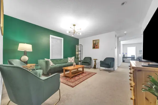 604 Paul Metivier DR, Barrhaven, ON K2J 0X9