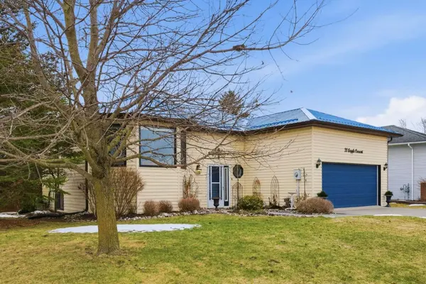 20 Argyle CRES, Prince Edward County, ON K0K 2T0