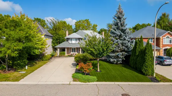 117 Miller DR,  Hamilton,  ON L9G 4W2