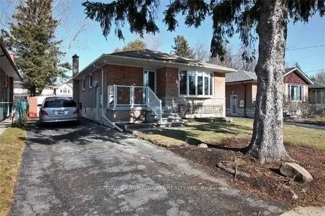 52 Tivoli CT, Toronto E08, ON M1E 2A4