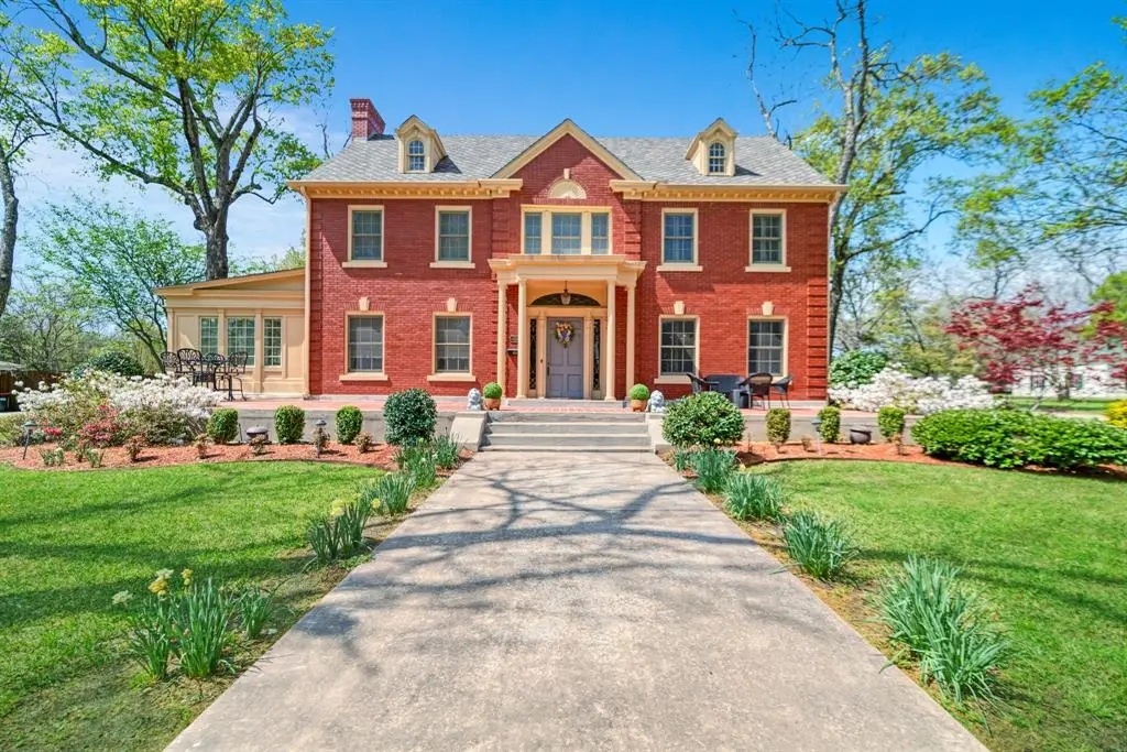 854 S Church, Paris, TX 75460