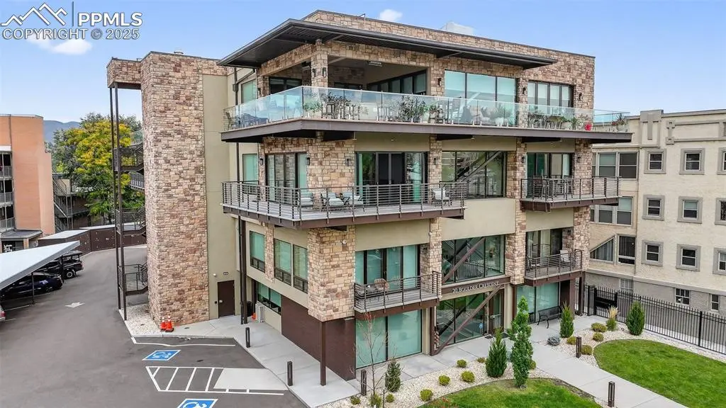 20 Boulder Crescent ST #202, Colorado Springs, CO 80903