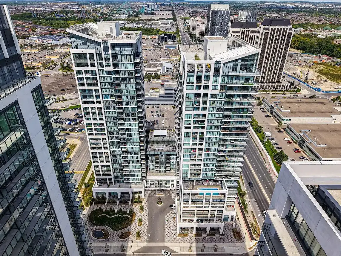 9000 Jane ST #221, Vaughan, ON L4K 0M6